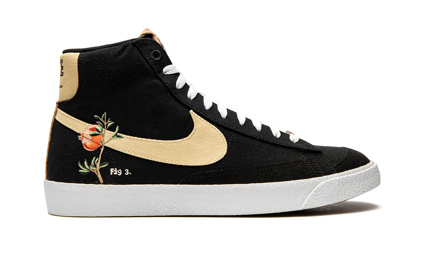 Blazer Mid 77 "Pomegranate" CI1166 001