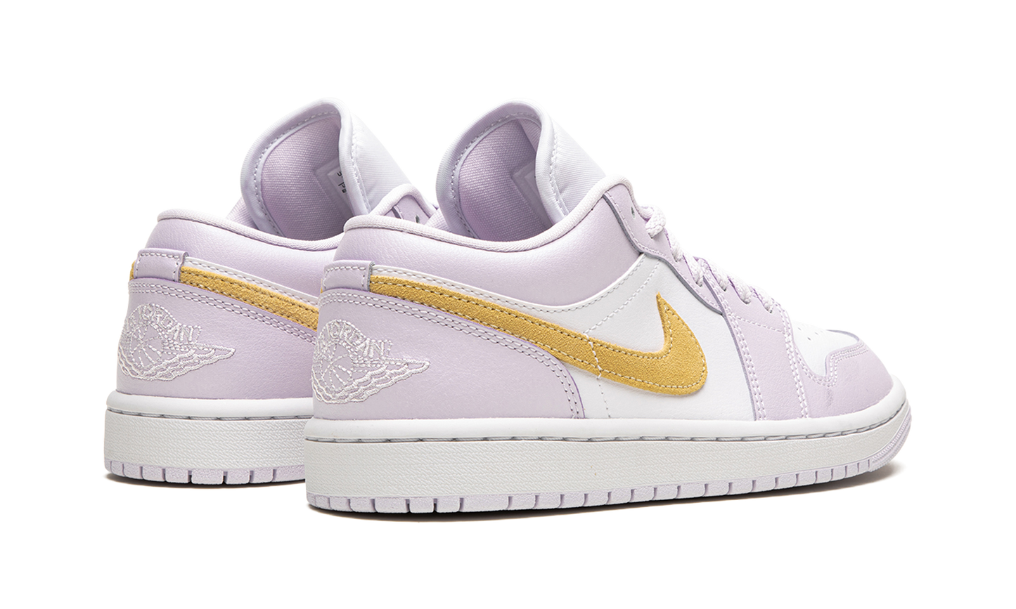 AIR JORDAN 1 LO WMNS "Barely Grape" DC0774 501