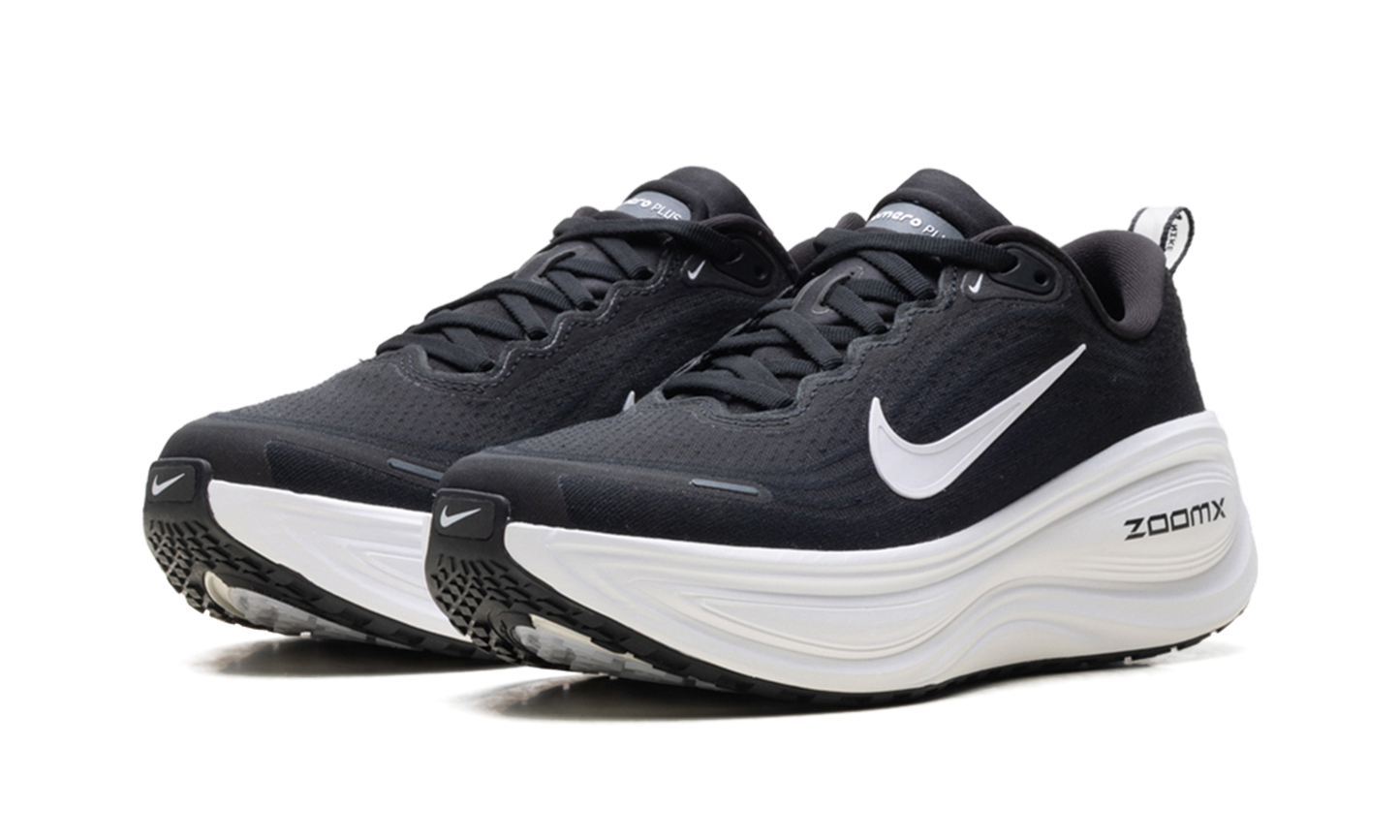 Vomero Plus WMNS "Black White" HV8154 002