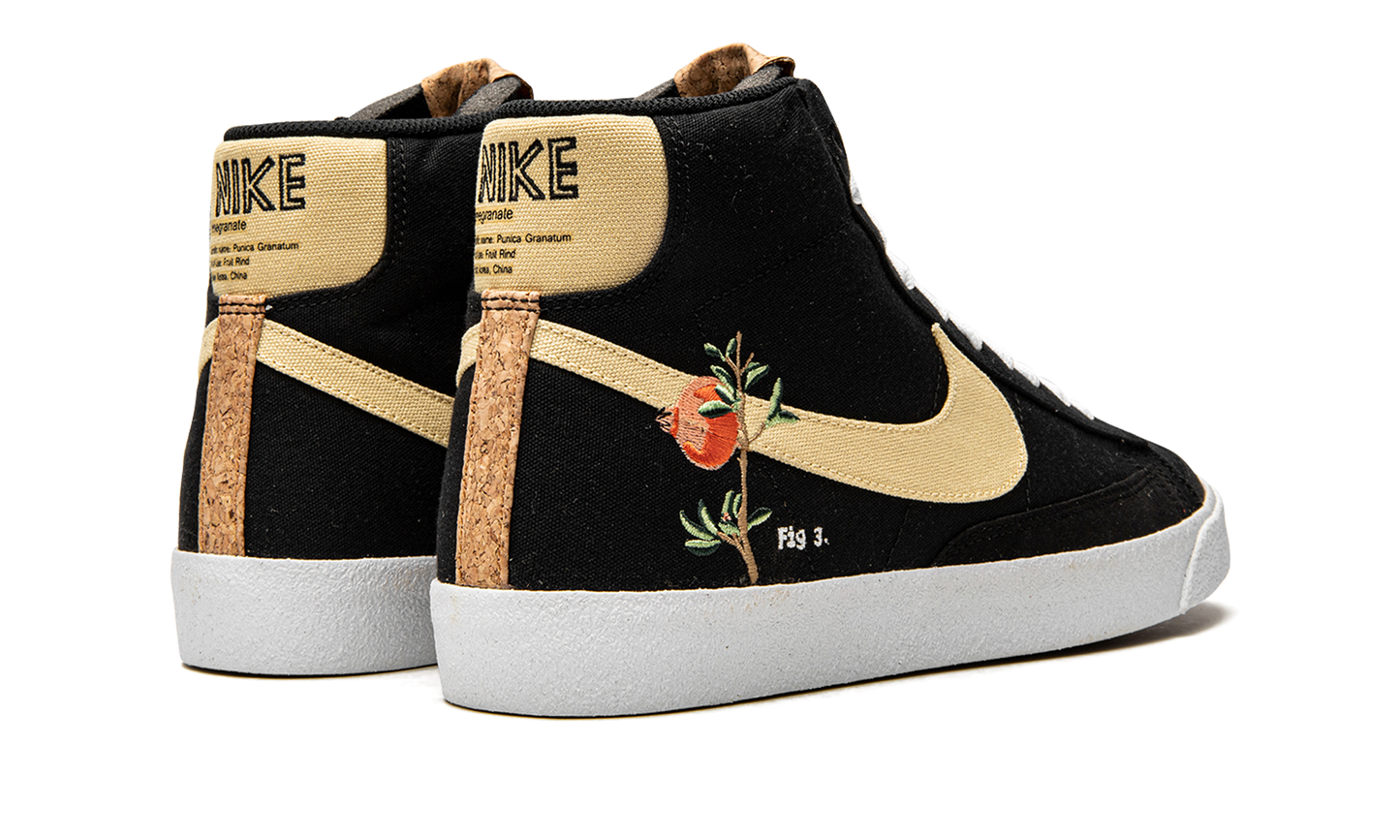 Blazer Mid 77 "Pomegranate" CI1166 001
