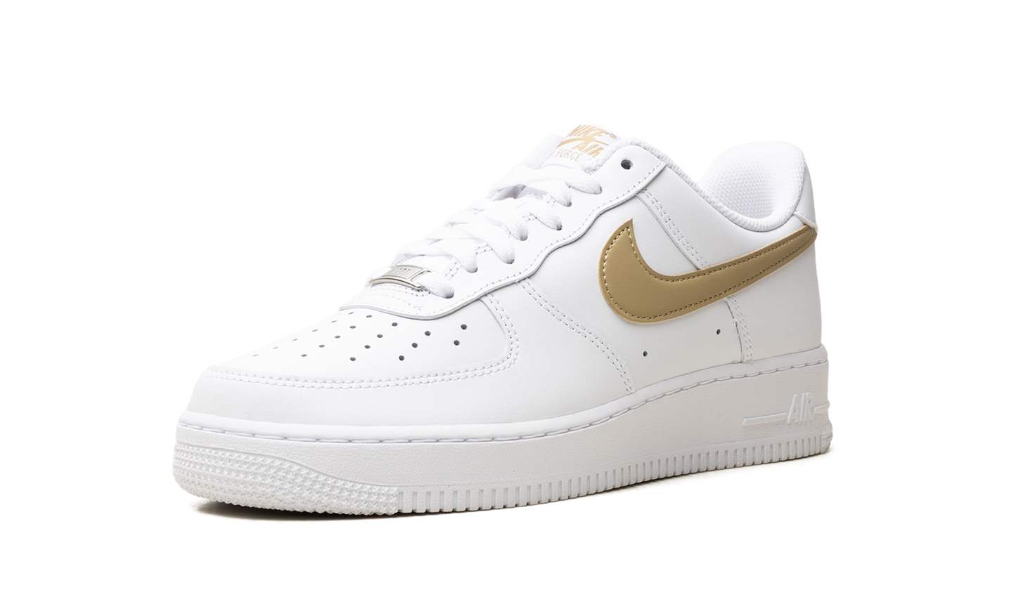 Air Force 1 '07 "White / Parachute Beige" FJ4146 124