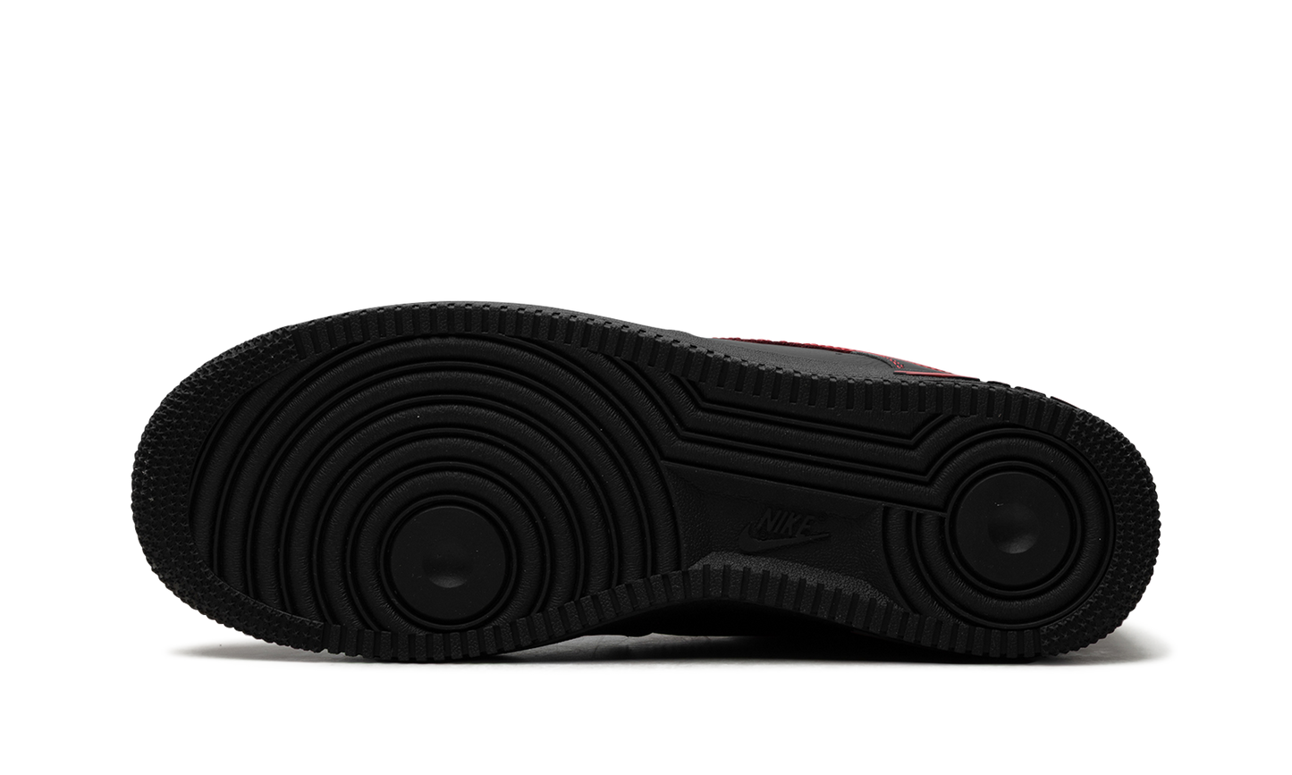 Air Force 1 Low '07 LV8 "Bred" HQ2037 005