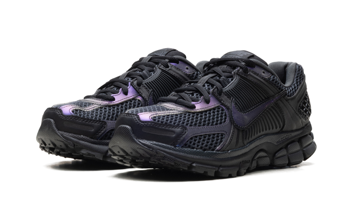 Vomero 5 Wmns "Iridescent" IB4397 001