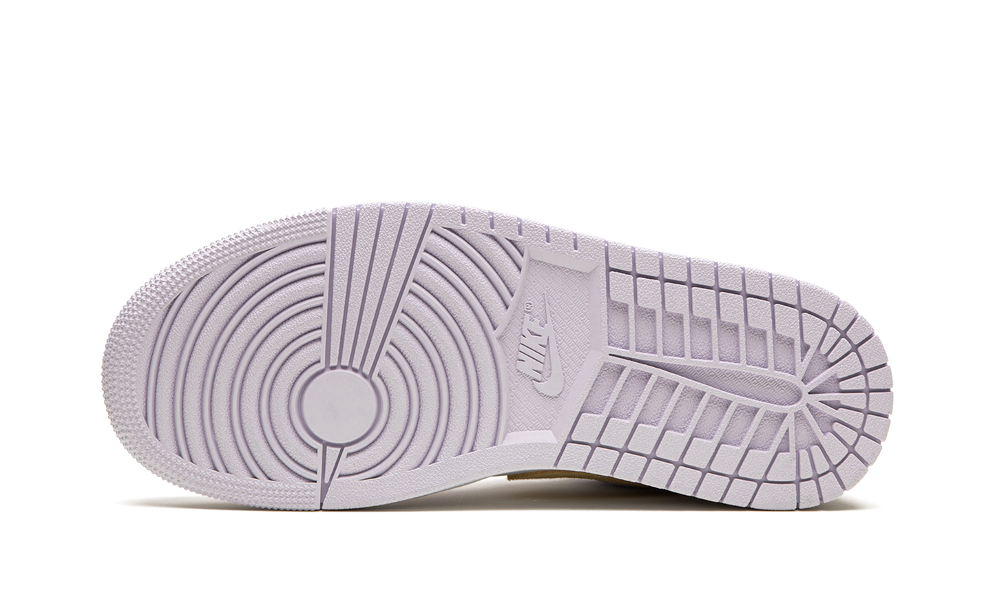 AIR JORDAN 1 LO WMNS "Barely Grape" DC0774 501
